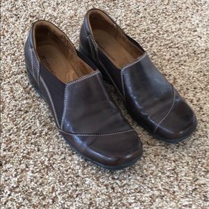8w naturalizer brown leather slip on ladies